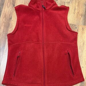 Women’s Columbia Red  Fleece Vest with Zipper Pockets